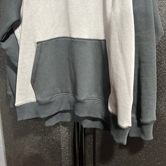 Harley-Davidson Men's Grey and Black Hoodie - Picture 5 of 6